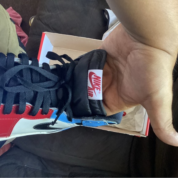 “Out with the old in with the New Savings

Air Jordan 1 From Chi to UNC - Picture 15 of 16